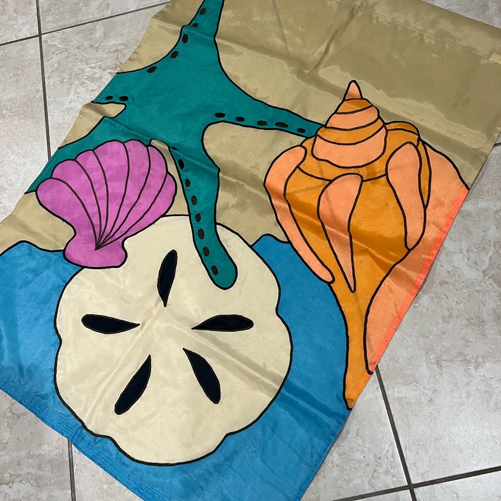 Seashell Flag - Picture 4 of 6